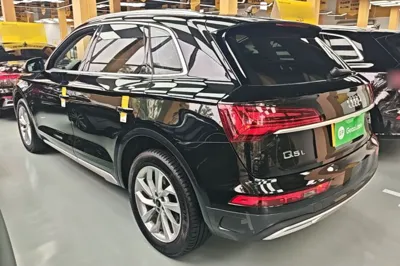 Audi Q5L 2023, 26900 км, за 34217 USD