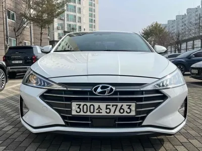 Hyundai Avante 2020, 130000 км, за 6078.62 USD