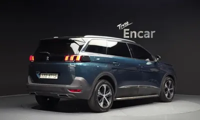 Peugeot 5008 2019, 121414 км, за 8847.26 USD