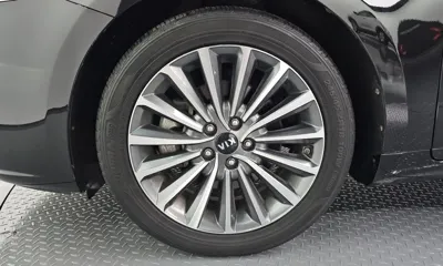 Kia K7 2017, 131076 км, за 6505.17 USD