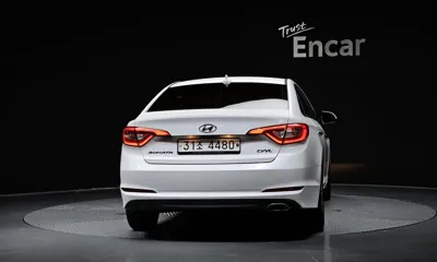 Hyundai Sonata 2017, 163225 км, за 5057.8 USD