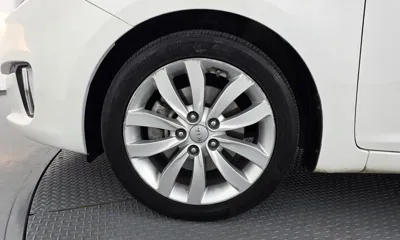 Kia Carens 2014, 115530 км, за 4232.6 USD