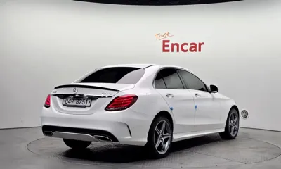 Mercedes-Benz C-Class 2018, 65723 км, за 13062.89 USD
