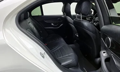 Mercedes-Benz C-Class 2018, 65723 км, за 12958.25 USD - фото 11