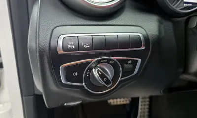Mercedes-Benz C-Class 2018, 65723 км, за 12958.25 USD - фото 20