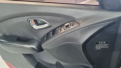Hyundai Tucson 2011, 31703 км, за 4037.25 USD - фото 14
