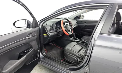 Hyundai Avante 2016, 82923 км, за 7035.83 USD - фото 10