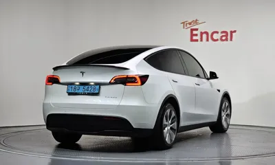 Tesla Model Y 2021, 91780 км, за 26453.98 USD