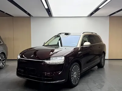AITO 问界 AITO M9 · 2025 год