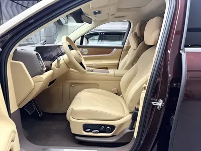 AITO 问界 AITO M9 2025, 7000 км, за 55457.35 USD