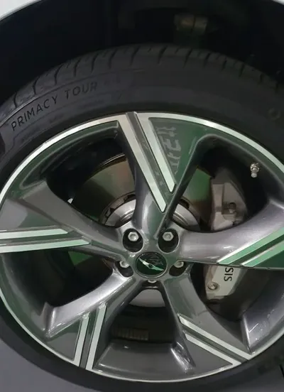 Genesis GV80 2024, 28273 км, за 40632.8 USD