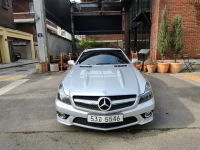Mercedes-Benz SL-Class 2009, 93359 км, за 30852.04 USD