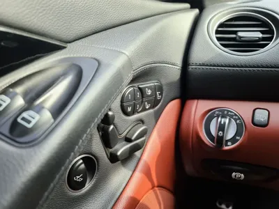 Mercedes-Benz SL-Class 2009, 93359 км, за 30852.04 USD