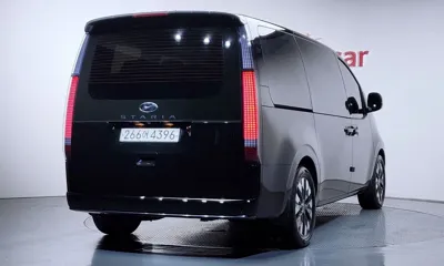 Hyundai Staria 2023, 57075 км, за 17239.15 USD