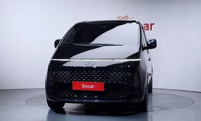 Hyundai Staria 2023, 57075 км, за 17239.15 USD