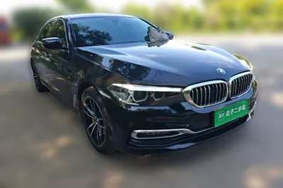 BMW 5 Series 2018, 133500 км, за 19109 USD