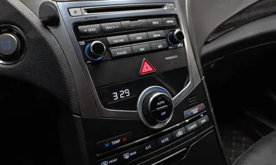 Hyundai Grandeur 2015, 104277 км, за 5496.68 USD - фото 17
