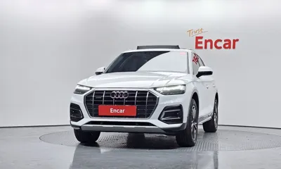 Audi Q5 2021, 38353 км, за 24664.57 USD