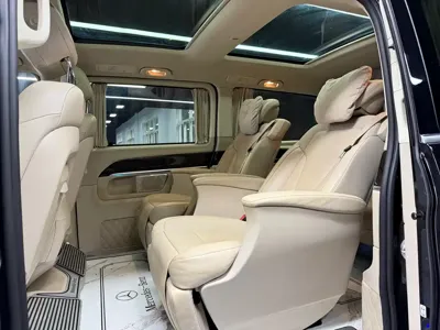 Mercedes-Benz V-Class 2019, 210000 км, за 19230.52 USD