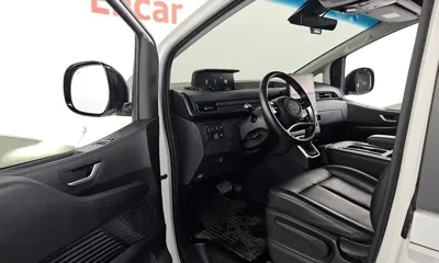 Hyundai Staria 2022, 58066 км, за 17321.08 USD - фото 10