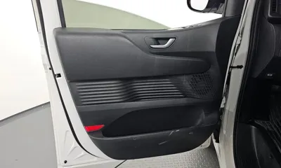 Hyundai Staria 2022, 58066 км, за 17321.08 USD - фото 24
