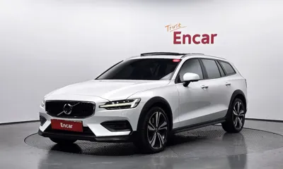 Volvo V60 · 2020 год
