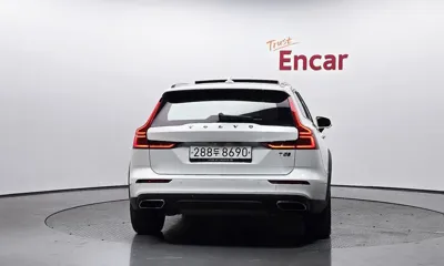 Volvo V60 2020, 101956 км, за 15895.95 USD