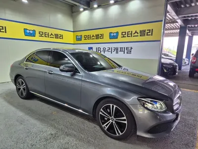 Mercedes-Benz E-Class 2020, 48000 км, за 18379.94 USD