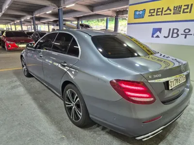 Mercedes-Benz E-Class 2020, 48000 км, за 18379.94 USD - фото 7