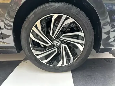 Volkswagen Sagitar 2022, 40000 км, за 13029.32 USD