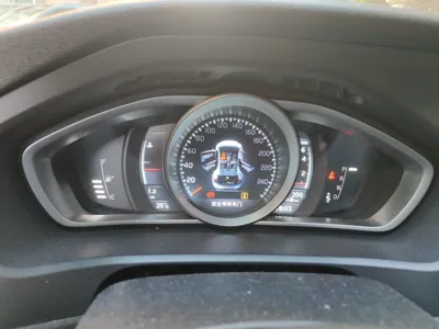 Volvo V40 2015, 84000 км, за 4798 USD - фото 12