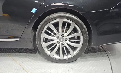 Hyundai Genesis 2016, 159019 км, за 5842.2 USD