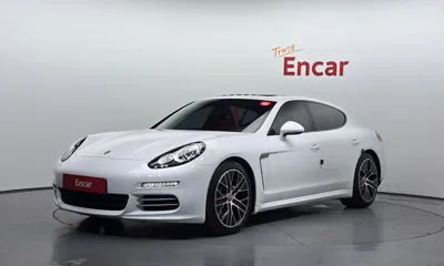 Porsche Panamera · 2015 год