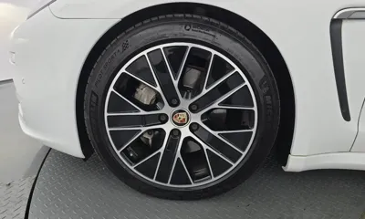 Porsche Panamera 2015, 85303 км, за 18540.22 USD