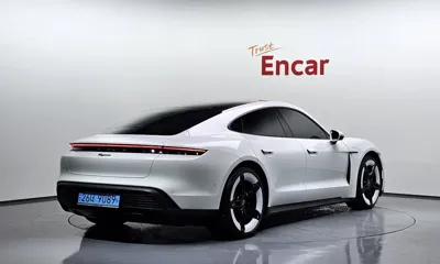 Porsche Taycan 2025, 13266 км, за 89709.39 USD