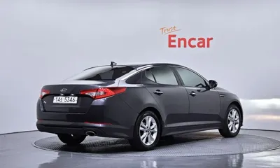 Kia K5 2012, 187935 км, за 2930.26 USD