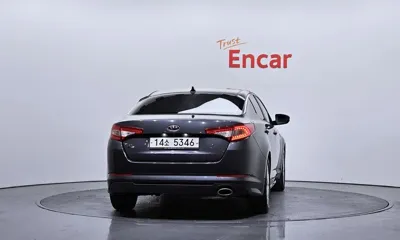 Kia K5 2012, 187935 км, за 2930.26 USD