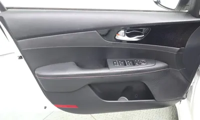 Kia K3 2021, 101444 км, за 10174.61 USD - фото 24