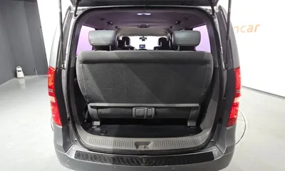Hyundai Starex 2018, 129965 км, за 6892.48 USD - фото 20