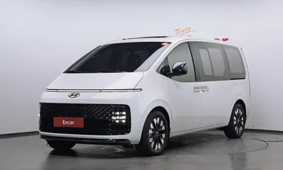 Hyundai Staria · 2025 год