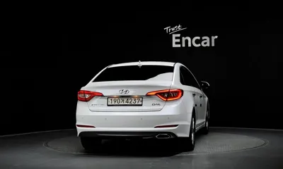 Hyundai Sonata 2017, 63521 км, за 7351.98 USD