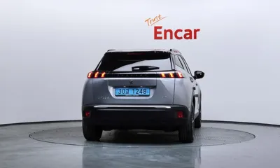 Peugeot 2008 2021, 67083 км, за 12618.92 USD