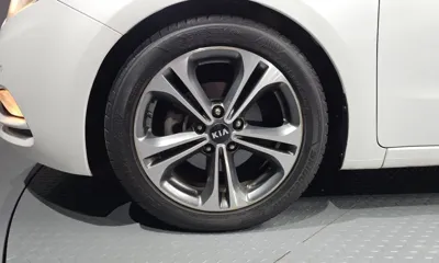Kia K3 2015, 197899 км, за 2612.58 USD