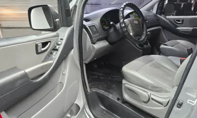 Hyundai Starex 2015, 178970 км, за 3617.47 USD - фото 11