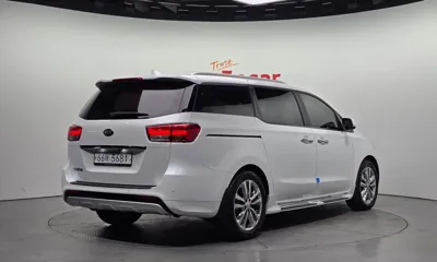 Kia Canival 2016, 132483 км, за 6953.64 USD