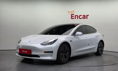 Tesla Model 3 · 2020 год