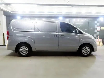 Hyundai Starex 2017, 162918 км, за 5144.23 USD