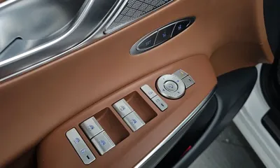 Genesis GV70 2024, 74630 км, за 25287.65 USD - фото 29