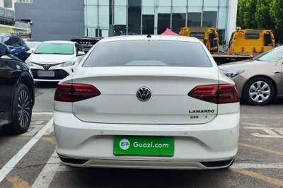 Volkswagen Lamando 2019, 69700 км, за 9543 USD