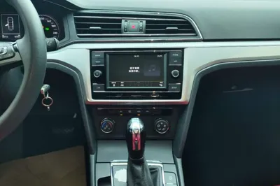 Volkswagen Lamando 2019, 69700 км, за 9543 USD - фото 20